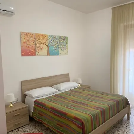 Vicoletto Sul Mare Di Antonucci Affittacamere & Appartamento