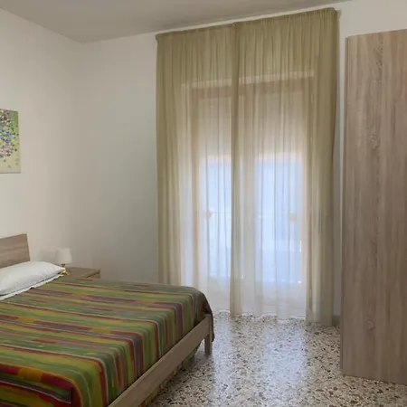 Vicoletto Sul Mare Di Antonucci Affittacamere & Appartamento *
