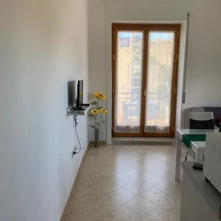 Oda ve Kahvaltı Vicoletto Sul Mare Di Antonucci Affittacamere & Appartamento *